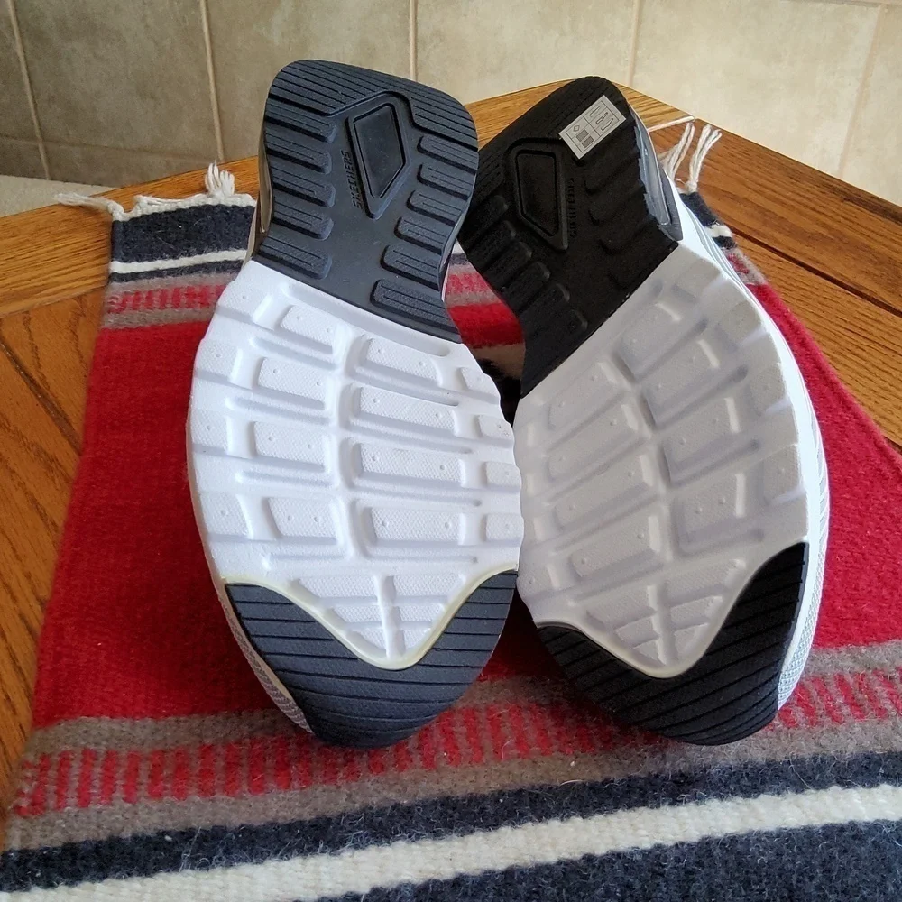 Men's Skechers ๐๐๐งก๐ New, No Box, Gray. Air Cooled Memory Foam. Size 12 - Picture 3 of 3